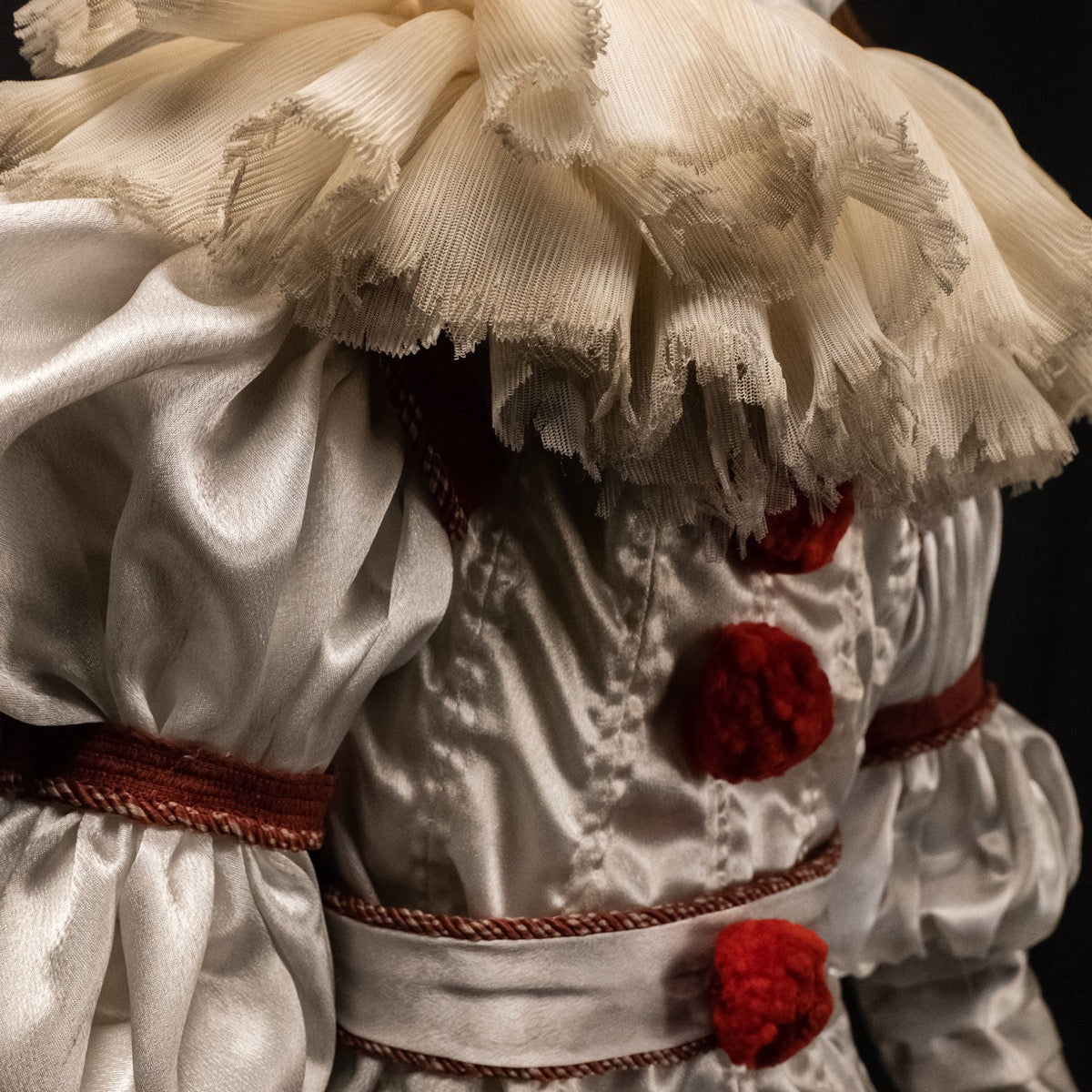 IT - Pennywise Premium Scale Doll